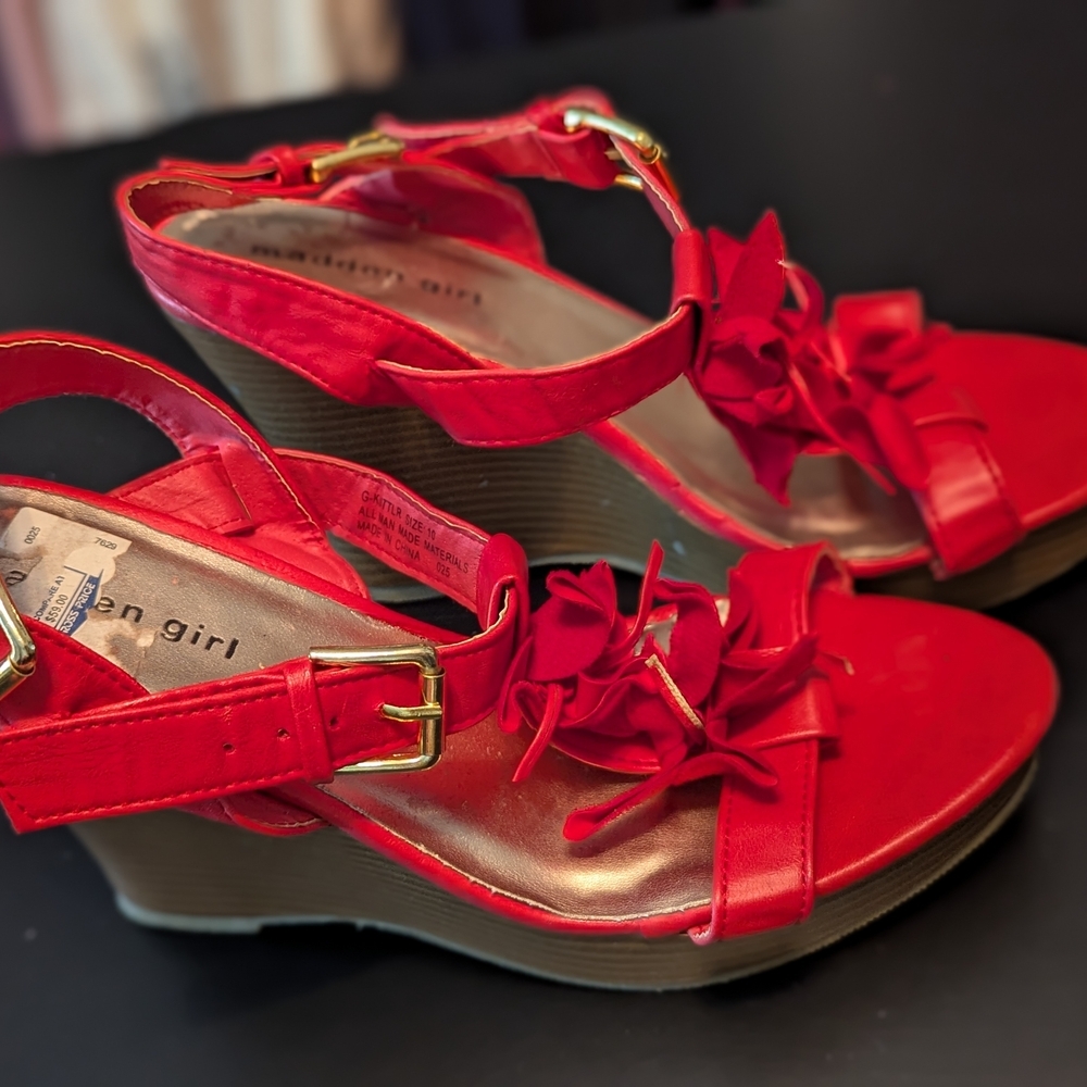 Stylish Red Sandals by Madden Girl - Picture 2 of 5
